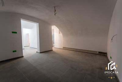 De vanzare Cladire bloc Istoric Central Arad D+P+E+M curte proprie - 23