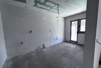 Vanzare casa P+M in Sendreni( in spatele Primariei), pret 99 000 euro - 26