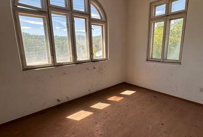 Spatiu comercial - COMARNIC - 13