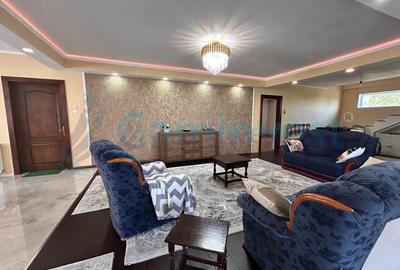 Casă individuală cu 6 camere în Paleu