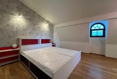 VILA DEOSEBITA / SPATII GENEROASE / CURTE PROPRIE - 55