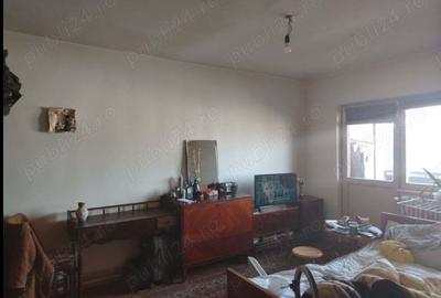 Apartament de vanzare cu 3 camere zona Calea Floresti - 1