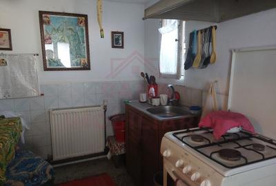 CASĂ 5 CAMERE\ OȚELU-ROȘU\ZONA CIREȘA \ COMISION 0% - 13