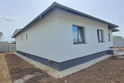 Casă individuală cu 4 camere în Dragomirești-Vale