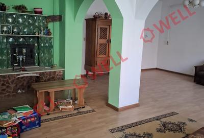 De vânzare casă familială situată în Miercurea Nirajului, zona Sântandrei! - 18