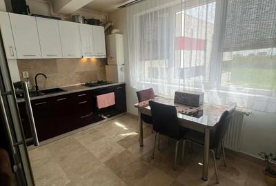 Vânzare apartament de 2 camere Drumul Taberei - 2
