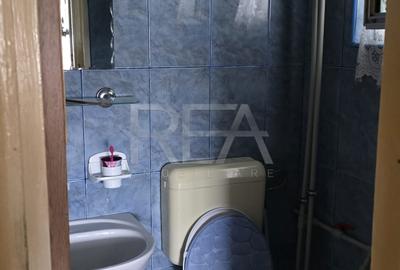 3 camere, et 7/10, bloc 1979, 74 mp-Pacii, Str Barsanesti - 8