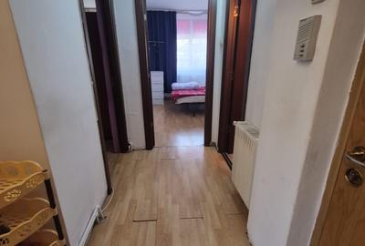Apartament 3 camere, 2 băi, etaj 1 - 5