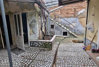 Resita Casa la Pret de Apartament,Parter, Etj 1 si Pod, Zona Muncitoresc - 14