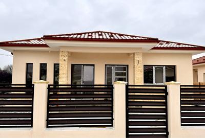 Vand vila, Constructie noua, pe parter in Stefanesti, Valea Mare - 4