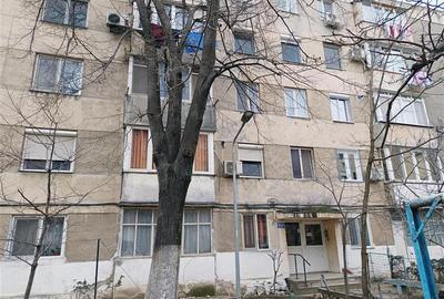 Apartament 3 cam. et. 2 in Moldova Nouă - 13