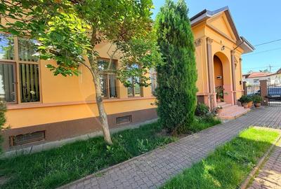 Casa premium, central, stil boieresc renovata modern, parcare in curte - 1