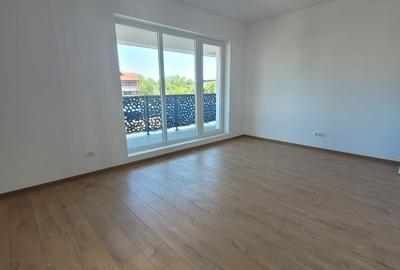 Apartament cu 5 camere semidecomandat în Theodor Pallady