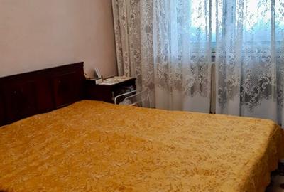Vanzare apartament 4 patru camere semidecomandat - 1