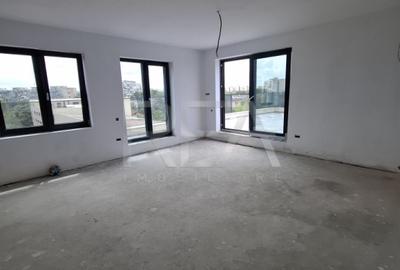 Penthouse cu 3 camere decomandat în Drumul Taberei