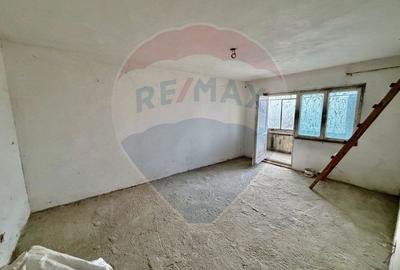 Apartament cu 4 camere - 1