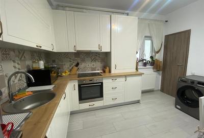 Apartament 3 camere 2 bai  balcon si parcare privata zona Tineretului - 6