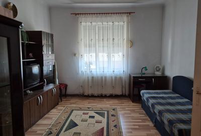 De vanzare – Apartament 2 camere, decomandat, 55 mp utili, parter TENRETULUI - 4