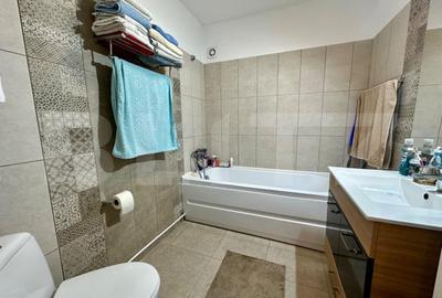 Apartament de 2 camere, 65mp, curte, loc de parcare, zona Rediu - 6