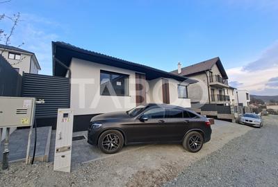 Casă individuală cu 4 camere în Șura Mare