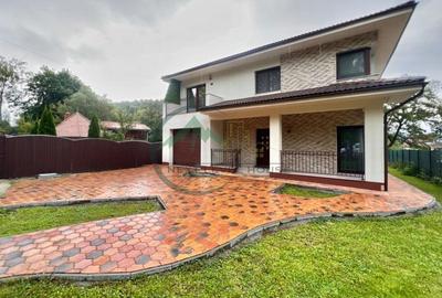 Casă individuală cu 5 camere în Noua