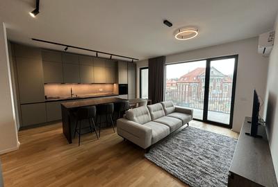 Apartament cu 2 camere decomandat în Central