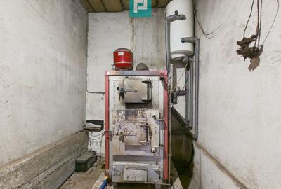 Casă solidă cu 5 camere in localitatea Almaș, Arad - 20