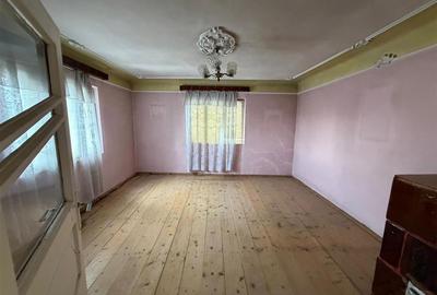 Casa batraneasca de vanzare in Campineanca str Marului nr 8 - 13