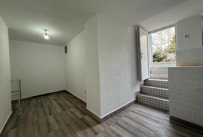 Apartament central, 3 camere  renovat complet, comision 0 - 22