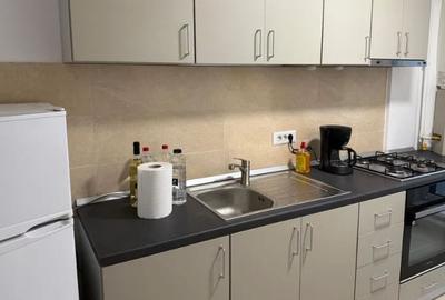 Garsoniera, Aparatorii Patriei,Parc Tudor Arghezi,bl.2000,et.5/10,DECOMANDATA - 3