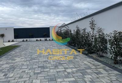 Casă individuală cu 8 camere în Central