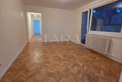 Apartament cu 3 camere, renovat complet, 67 mp,  zona Piața Hermes. - 1