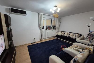 Apartament cu 3 camere decomandat în Dristor