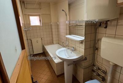 Decomandat 3 Camere Central Decebal - 22