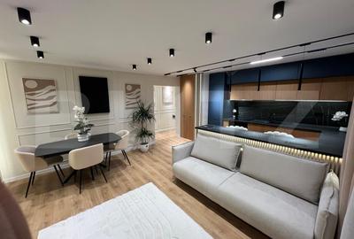 Apartament cu 3 camere semidecomandat, mobilat în Zorilor