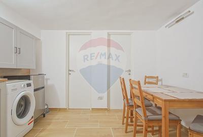 Casă cu 2 apartamente în Brasov, investiție sigură sau căminul ideal - 23