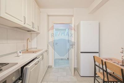 Apartament cu 2 camere de închiriat în zona Tractorul - 3