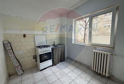 De vânzare apartament  2 camere , Etaj  1, Str. Moldovei, Rogerius - 3