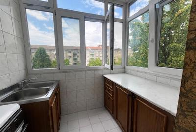 RECO Apartament cu 3 camere, decomandat -etaj 3-Nufarul - 4