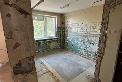 Apartament cu 2 camere semidecomandat în Grigorescu