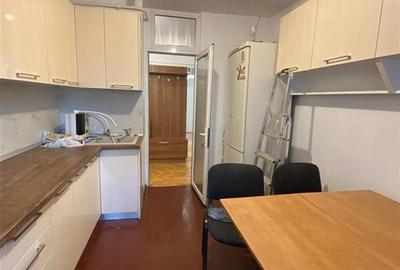 Apartament 3 camere et.1,  central-Zona Bancilor - 12
