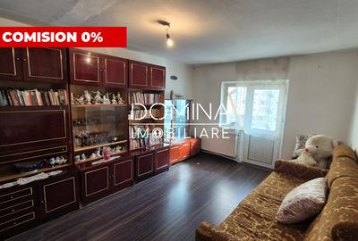 Vanzare apartament 4 camere, et.2, situat in Targu Jiu, strada Progresului - 1