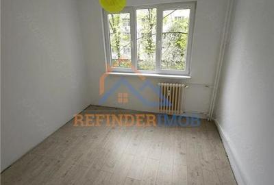Apartament de vanzare de 3 camere, zona Ozana - Auchan Titan - 2