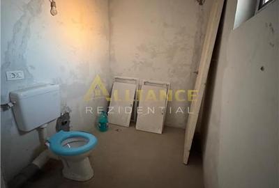 2 CASE LA PRET DE UNA - 33