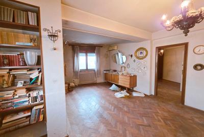 2 camere Caderea Bastiliei etaj 1/6 imobil U3 - 21