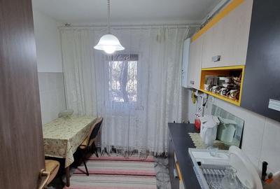 Faleza nord-apartament 2 camere decomandat cu gaze - 11