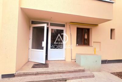 De vânzare, apartament cu 3 camere și terasă proprie, zona centrală - 10