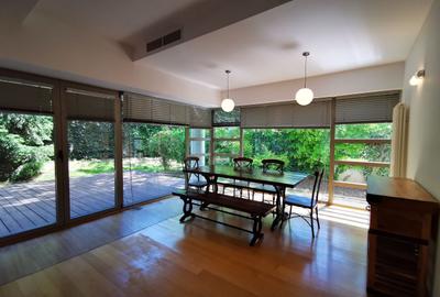 Vila moderna langa lac, mobilata complet - 6