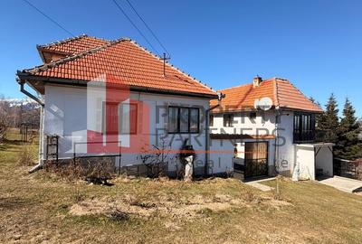 Casă tradițională cu 1800 mp teren  în Sohodol, Bran | Priveliște superba - 3