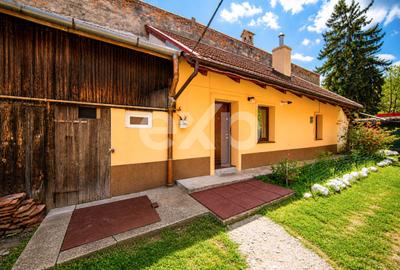 Corp de casă renovat, curte comună – Str. Lungă, Brașovul Vechi - 2
